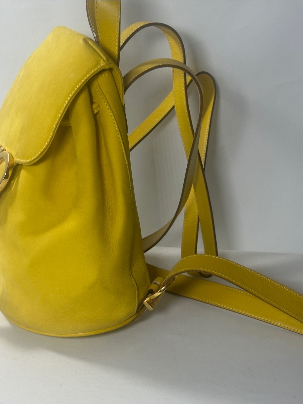 Auth Salvatore Ferragamo Yellow Suede Gancini Backpack Drawstring Vintage - Picture 2 of 7